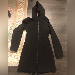Lululemon Black waterproof lined rain jacket